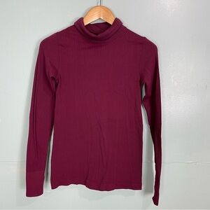 Athleta Small Burgundy Flurry Base Layer Turtleneck 73506‎ Athletic Running